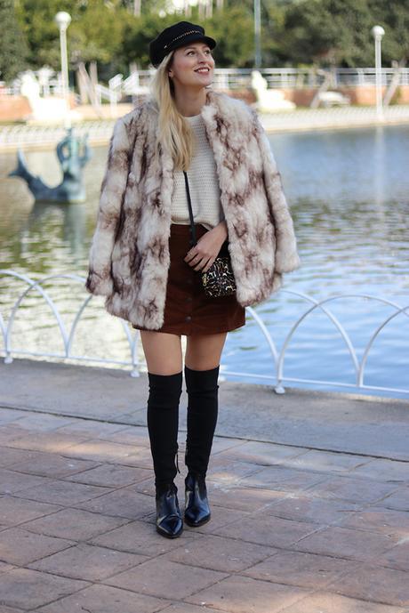 FUR COAT