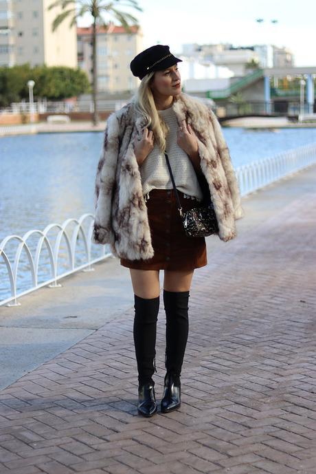 FUR COAT