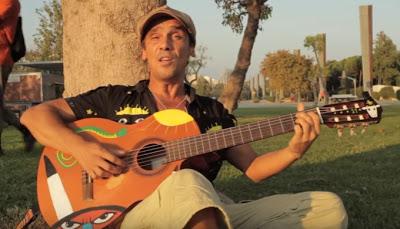 Manu Chao vuelve con tres nuevas canciones (con sus tres videoclips)