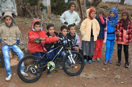 La fundación Contador y bicis para la vida llevan bicis a Marruecos