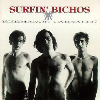 Surfin' Bichos se reúne para tocar 'Hermanos Carnales' en directo tras 25 años de su publicación
