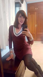 Burdeos y berenjena: Maquillaje, manicura y moda