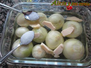 CEBOLLITAS GLASEADAS CON FOIE DE OCA