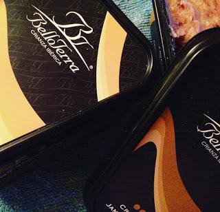 Cesta de Navidad, Atracom, productos de alimentación, electrico, vino, vino blanco, toro albalá, Alfajores, Sobrina de las trejas, Patatas fritas, San Nicasio, Almendras Fritas, oro del Mediterráneo, Sofrito Casero Especiado, Cantizano Salsas y Conservas, Crema, Queso Curado, Jamón Ibérico, Lomo Ibérico, patés, BelloTerra, blog de alimentación, solo yo, blog solo yo, gourmet, delicatessen, blogger alicante, style blogger, 