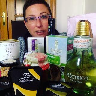 Cesta de Navidad, Atracom, productos de alimentación, electrico, vino, vino blanco, toro albalá, Alfajores, Sobrina de las trejas, Patatas fritas, San Nicasio, Almendras Fritas, oro del Mediterráneo, Sofrito Casero Especiado, Cantizano Salsas y Conservas, Crema, Queso Curado, Jamón Ibérico, Lomo Ibérico, patés, BelloTerra, blog de alimentación, solo yo, blog solo yo, gourmet, delicatessen, blogger alicante, style blogger, 