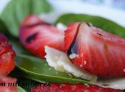 Ensalada fresas, espinacas grana padano