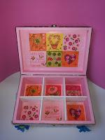 En este video te enseño como decorar un joyero de madera,...