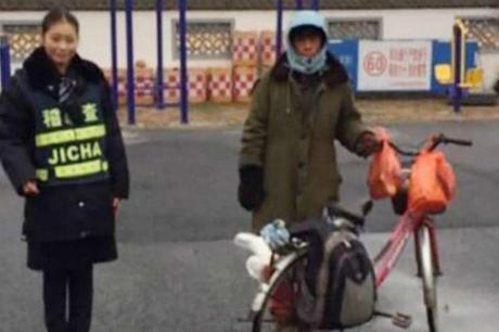 Hombre en bicicleta de regreso a casa estuvo en la dirección equivocada durante más de un mes