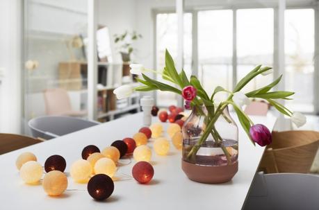 luces navidad luces en cadena luces bolas algodon Irislights Guirnaldas de luces guirnaldas de bolas diseño sueco diseño nórdico decoración interiores accesorios hogar 