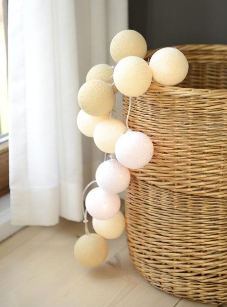 luces navidad luces en cadena luces bolas algodon Irislights Guirnaldas de luces guirnaldas de bolas diseño sueco diseño nórdico decoración interiores accesorios hogar 