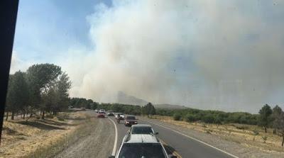 No pueden controlar el incendio de campos en Junín de los Andes