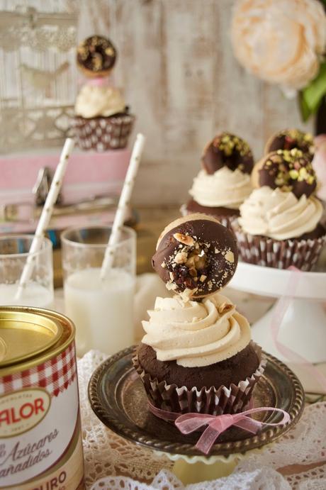 Cupcakes de donuts y crema de galletas speculoos #Asaltablogs Cupcakes de donuts y crema de galletas speculoos #Asaltablogs