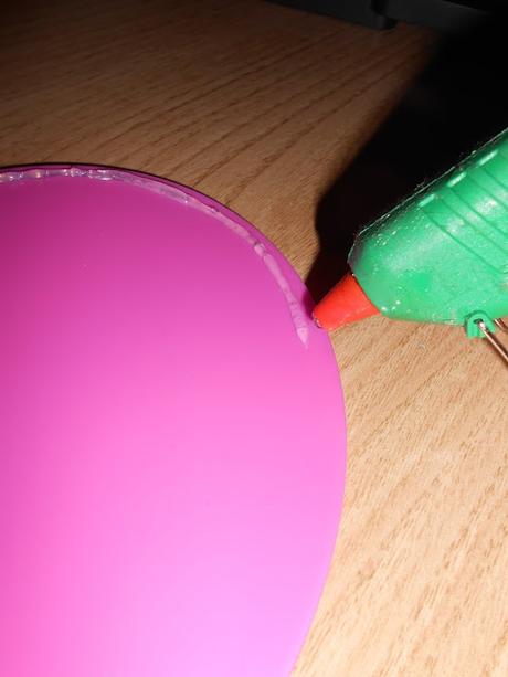 Diy: tabla para limpiar las brochas de maquillaje