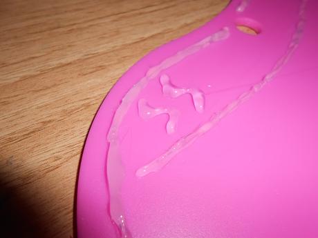 Diy: tabla para limpiar las brochas de maquillaje