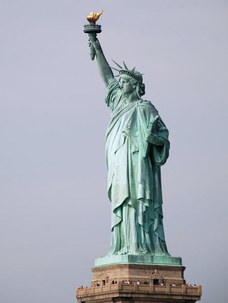 EL REFLEJO EN LA BOTELLA