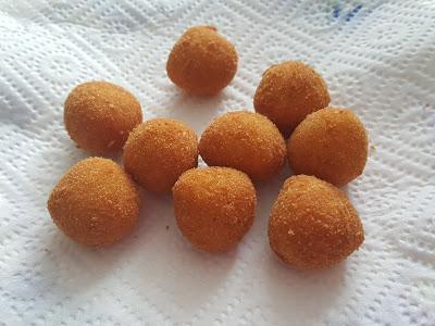 BOLITAS DE MOZZARELLA FRITAS
