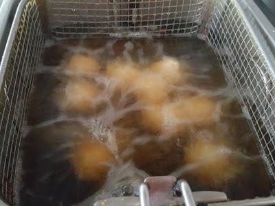 BOLITAS DE MOZZARELLA FRITAS