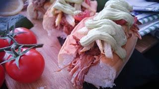 Perritos de carne mechada