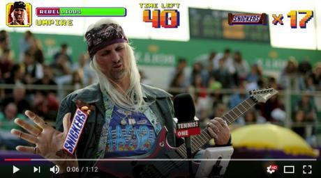 Snickers convierte los anuncios preroll de Youtube en un divertido videojuego