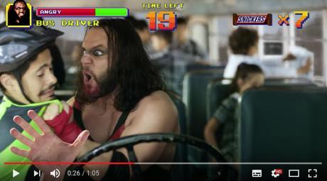 Snickers convierte los anuncios preroll de Youtube en un divertido videojuego