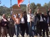 Hombres Turquía protestan exigiendo mujeres dejen rechazar propuestas matrimonio