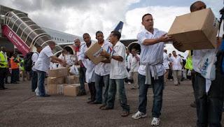 OMS premia al contingente de médicos cubanos 