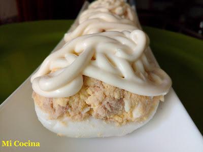 HUEVOS RELLENOS CON GUACAMOLE