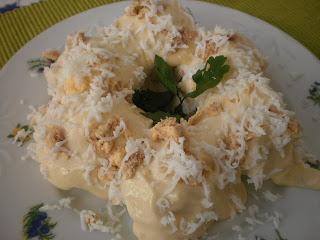 HUEVOS RELLENOS CON GUACAMOLE