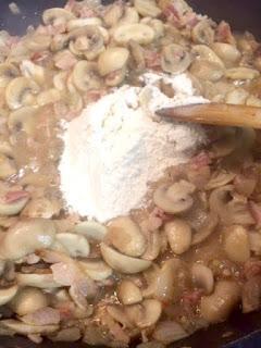 CREPS DE CHAMPIÑONES Y BEICON