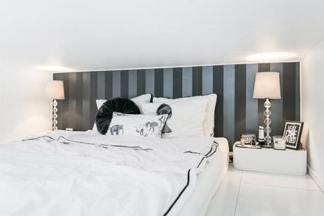 walk in closet vestidor en minipiso puro blanco decoración estilo escandinavo distribución diáfana decoración pisos pequeños deco total white cama en altillo blog decoracion interiores 