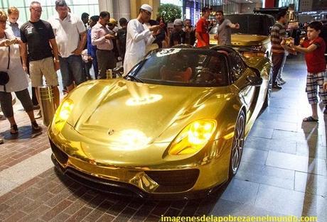 coches de oro en dubai carros