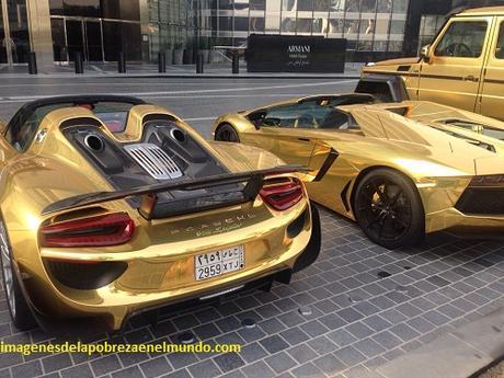 coches de oro en dubai bañados