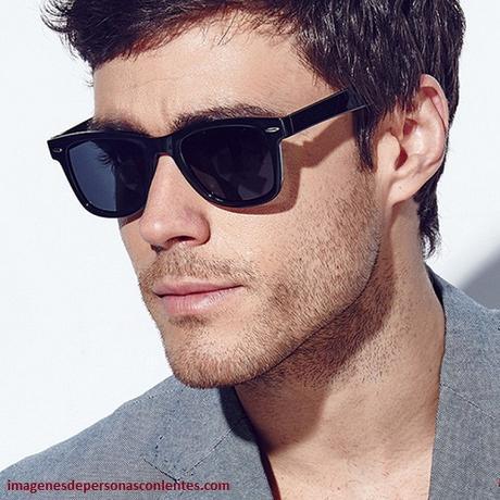 hombres guapos con lentes oscuros guapos