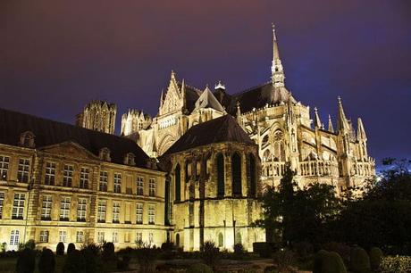 Descubre La Belleza De La Catedral De Reims. Un Lugar Inolvidable!