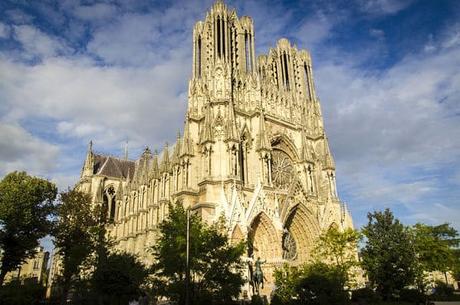 Descubre La Belleza De La Catedral De Reims. Un Lugar Inolvidable!