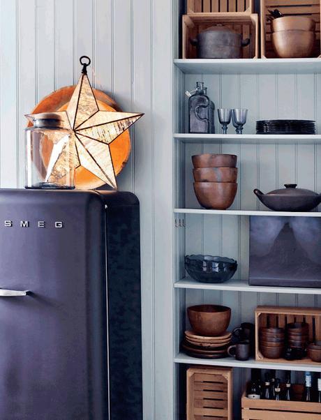 Un toque dramático y oscuro piles kitchen