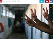 Presos Hamas agreden funcionarios prisiones israelíes.