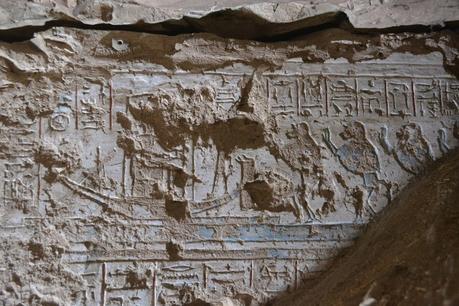 Imagen de babuinos adorando al dios egipcio temprano Ra-Atum. Las representaciones están en la tumba del escriba real Konsu en Luxor, Egipto. 