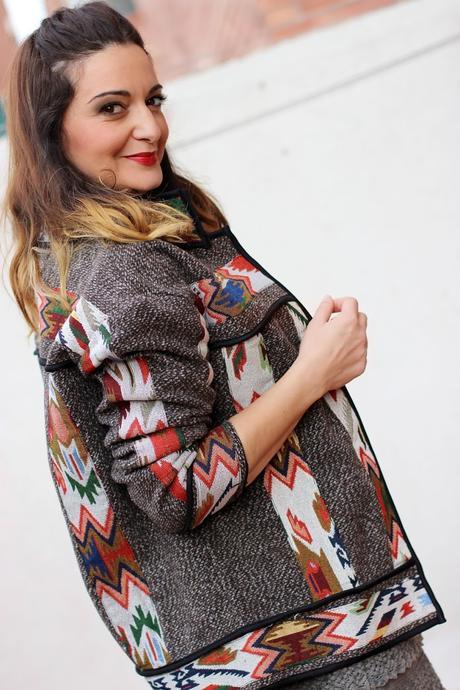 Chaqueta con estampado geométrico