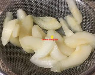 TARTA DE QUESO Y PERAS EN ALMÍBAR SIN AZÚCAR