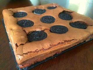 BROWNIE CON GALLETAS OREO