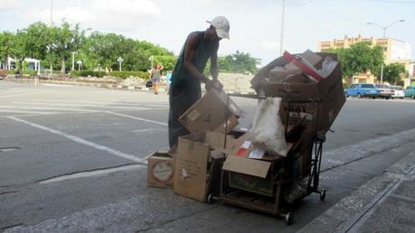 Preocupación por enfermedades de mendigos en Holguín
