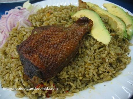 platos de comida con arroz pato