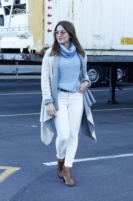 De azul y beige De azul y beige