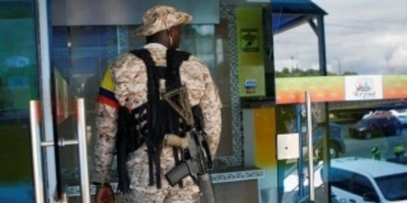 FARC DE LA SELVA AL HOTEL FARC DE LA SELVA AL HOTEL