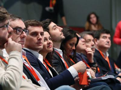 EL CACAO DE CIUDADANOS, DE IZQUIERDA A CENTRO EN UN FIN DE SEMANA