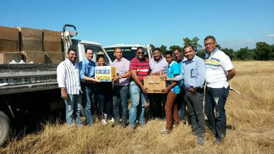 Afectados de Mattew en provincia Barahona reciben ayuda.