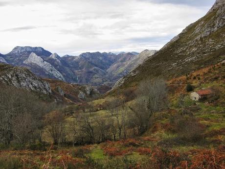 PICO TEYEU DESDE SANTILLAN POR CUENYE MALA Y BEYU PEN