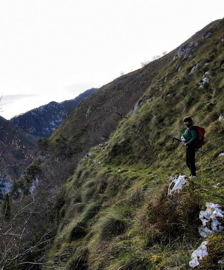 PICO TEYEU DESDE SANTILLAN POR CUENYE MALA Y BEYU PEN