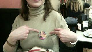 Crónica y fotos. Club de Lectura en Sevilla UNA CHICA CON ESTILO